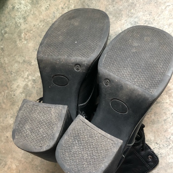 Gothic block heel leather boots - Picture 5 of 5